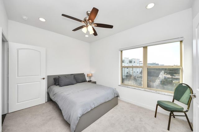 146 Carson Court, Houston, TX 77004