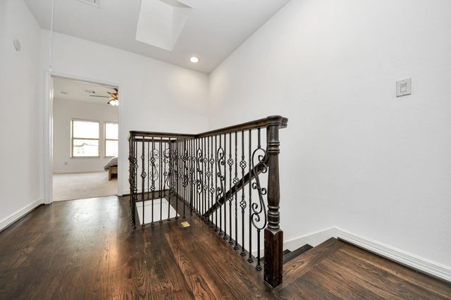 146 Carson Court, Houston, TX 77004