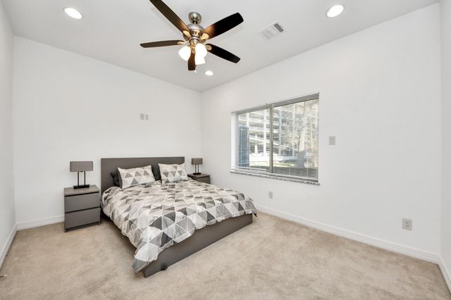 146 Carson Court, Houston, TX 77004