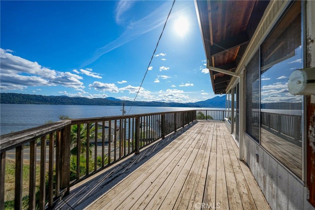 Image 3 of property listing at 12805 Lakeshore Drive, Clearlake, CA 95422