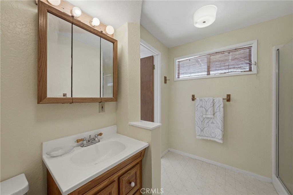 Image 30 of property listing at 12805 Lakeshore Drive, Clearlake, CA 95422