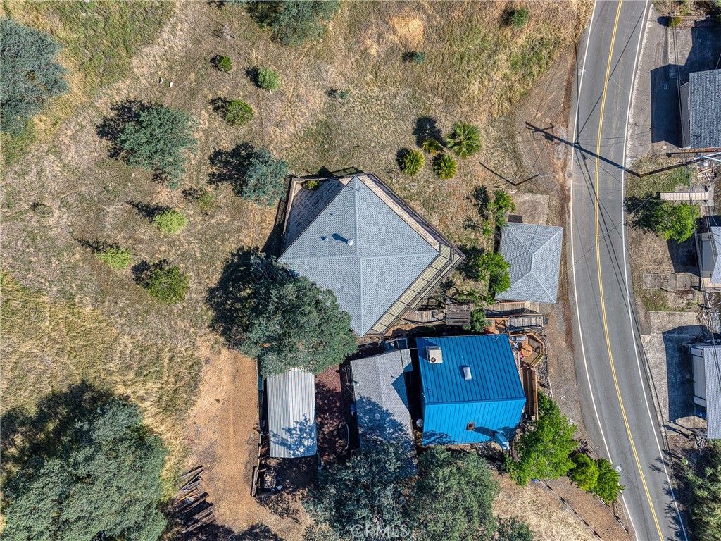 Image 52 of property listing at 12805 Lakeshore Drive, Clearlake, CA 95422