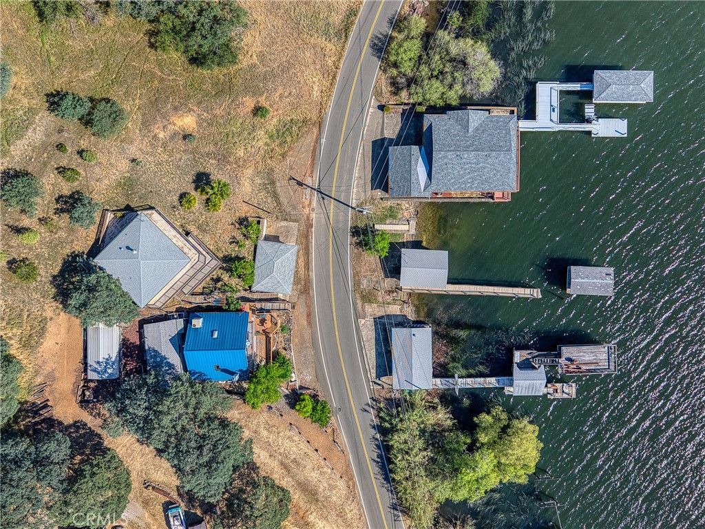 Image 54 of property listing at 12805 Lakeshore Drive, Clearlake, CA 95422