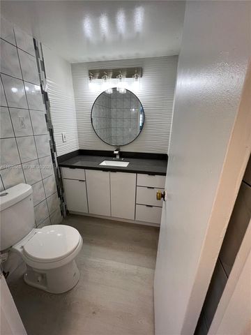 1865 79th St Cswy 12I, North Bay Village, FL 33141