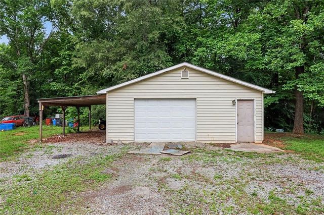 1942 Junction Road, Mocksville, NC 27028