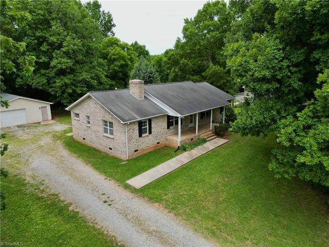 1942 Junction Road, Mocksville, NC 27028