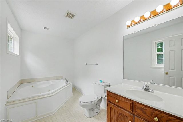 1942 Junction Road, Mocksville, NC 27028
