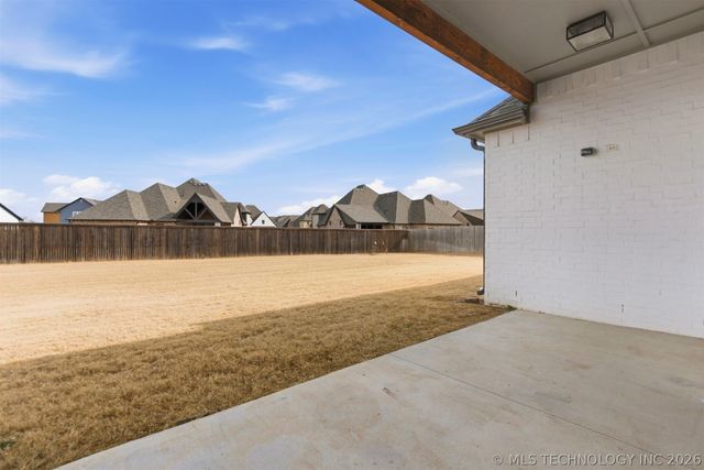 12723 S Maplewood Avenue, Bixby, OK 74008