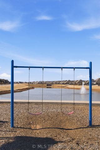 12723 S Maplewood Avenue, Bixby, OK 74008