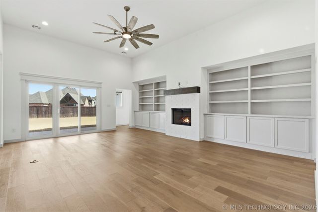 12723 S Maplewood Avenue, Bixby, OK 74008