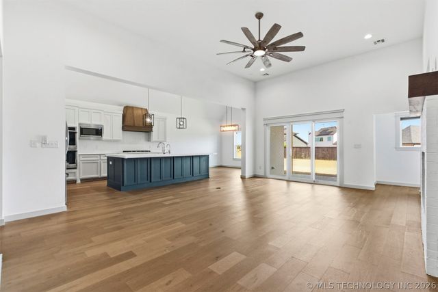 12723 S Maplewood Avenue, Bixby, OK 74008