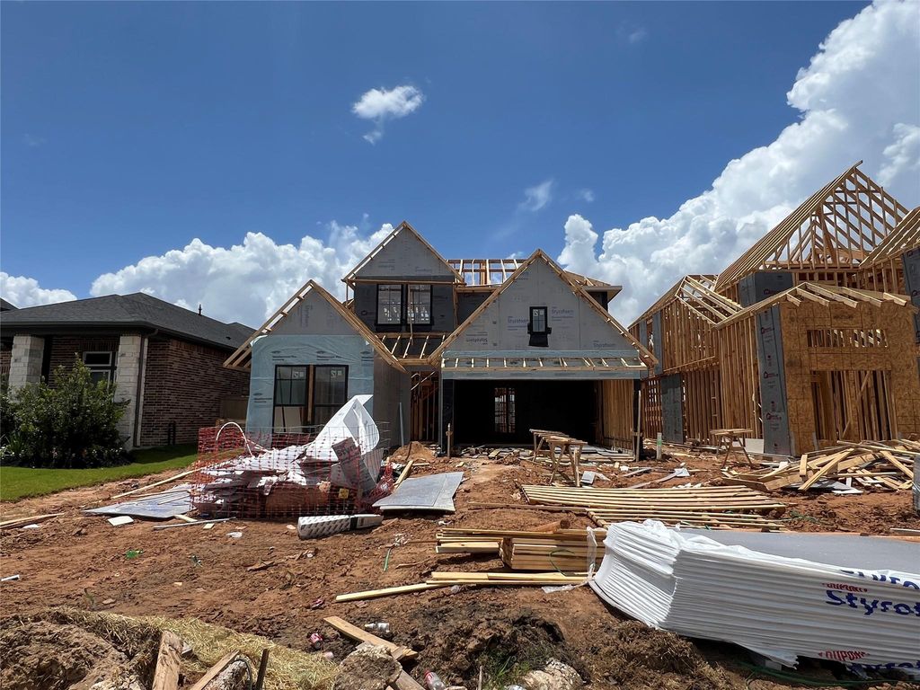 417 Wild Thicket Drive, Katy, TX 77493