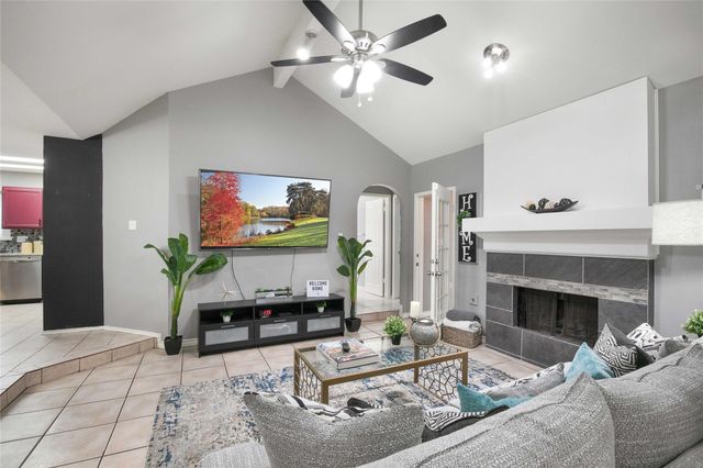 1205 Ivybridge DR, Pflugerville, TX 78660