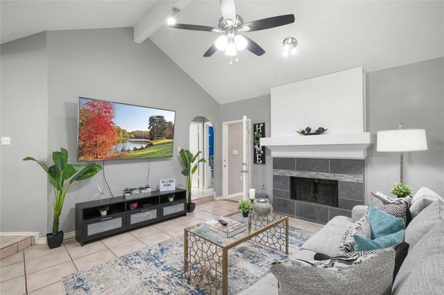 1205 Ivybridge DR, Pflugerville, TX 78660