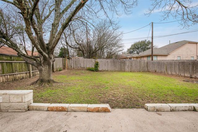 1205 Ivybridge DR, Pflugerville, TX 78660