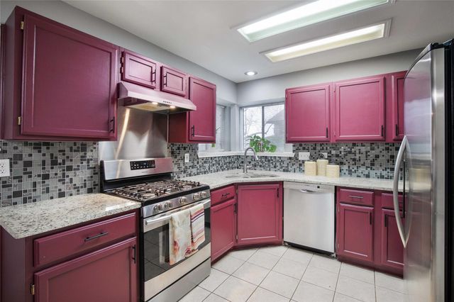 1205 Ivybridge DR, Pflugerville, TX 78660