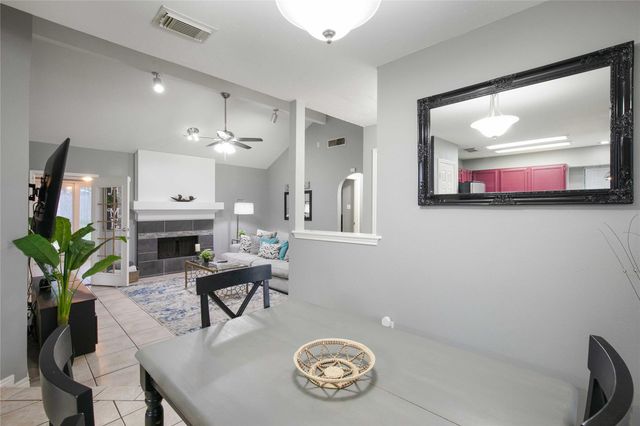 1205 Ivybridge DR, Pflugerville, TX 78660