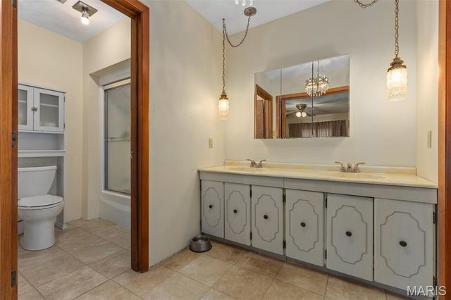 426 N Franklin Street, Staunton, IL 62088