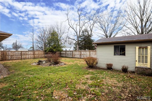 426 N Franklin Street, Staunton, IL 62088