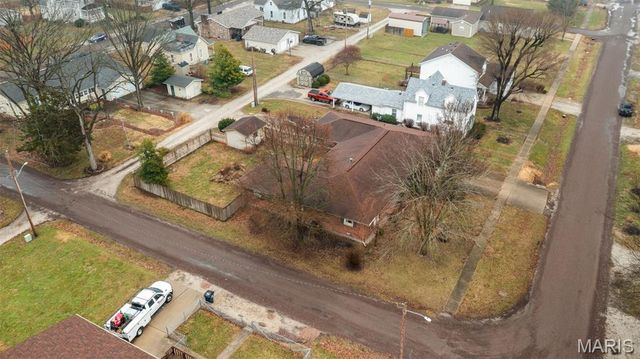 426 N Franklin Street, Staunton, IL 62088