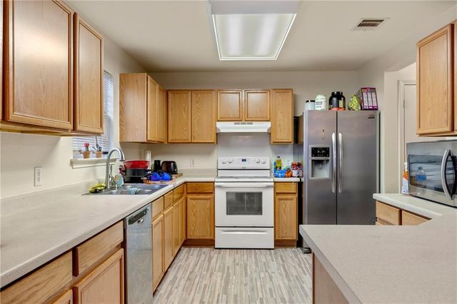6704 Quinton DR, Austin, TX 78747