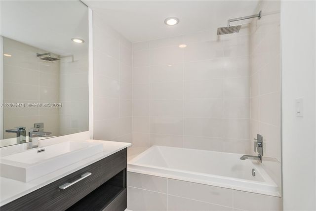 55 SW 9 Street 2805, Miami, FL 33129
