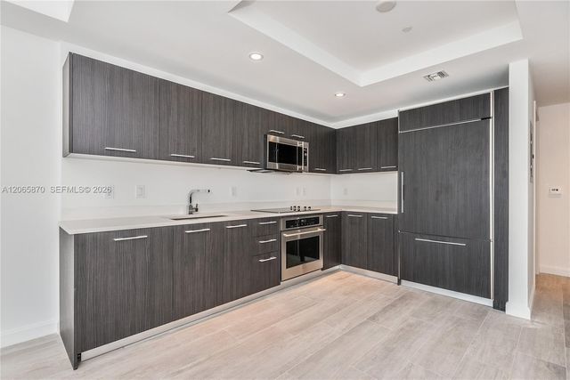 55 SW 9 Street 2805, Miami, FL 33129
