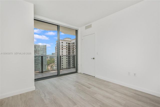 55 SW 9 Street 2805, Miami, FL 33129