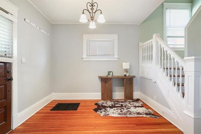 3911 Central Street, Kansas City, MO 64111