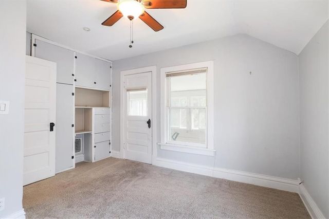 3911 Central Street, Kansas City, MO 64111