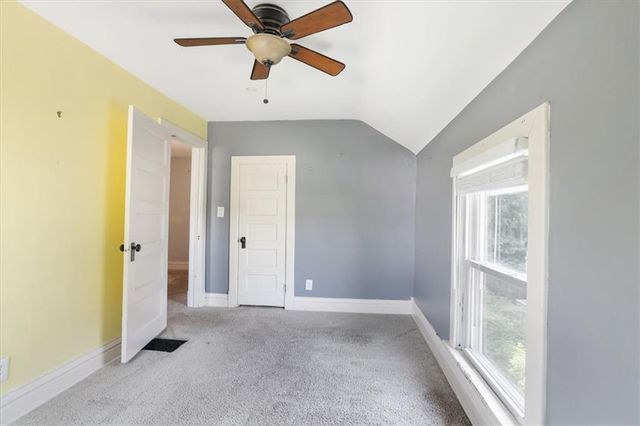 3911 Central Street, Kansas City, MO 64111