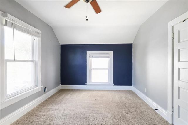 3911 Central Street, Kansas City, MO 64111