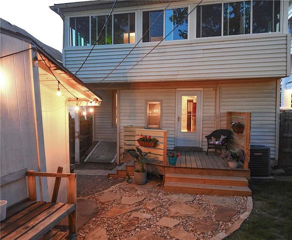 3911 Central Street, Kansas City, MO 64111