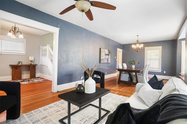3911 Central Street, Kansas City, MO 64111