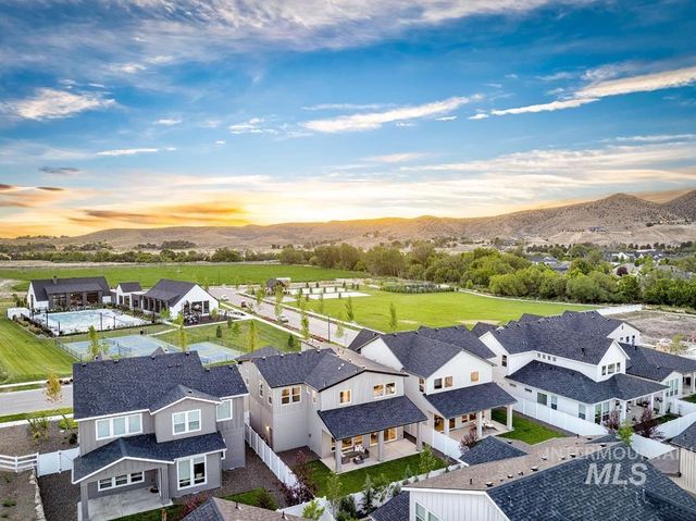 13900 N Ermine Ave, Boise, ID 83714