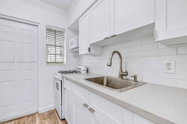 635 8th St 106, Miami Beach, FL 33139