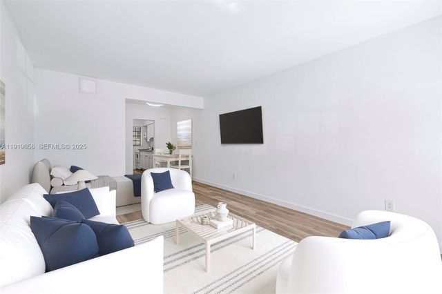 635 8th St 106, Miami Beach, FL 33139