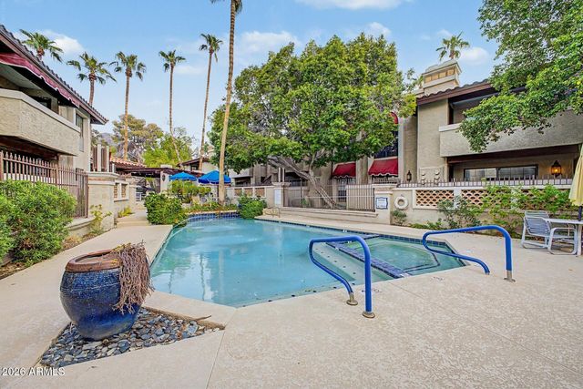 7557 N DREAMY DRAW Drive 223, Phoenix, AZ 85020