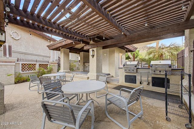 7557 N DREAMY DRAW Drive 223, Phoenix, AZ 85020