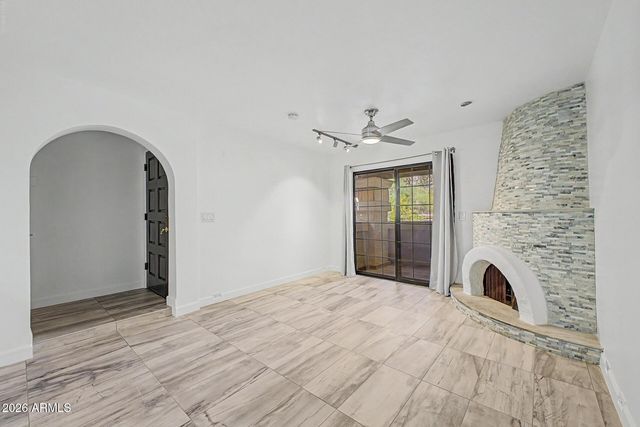 7557 N DREAMY DRAW Drive 223, Phoenix, AZ 85020