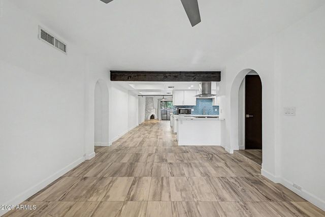 7557 N DREAMY DRAW Drive 223, Phoenix, AZ 85020