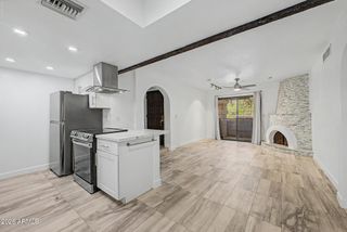 7557 N DREAMY DRAW Drive 223, Phoenix, AZ 85020