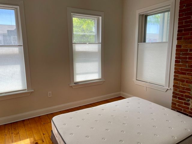 258 W Broadway 4, Boston, MA 02127