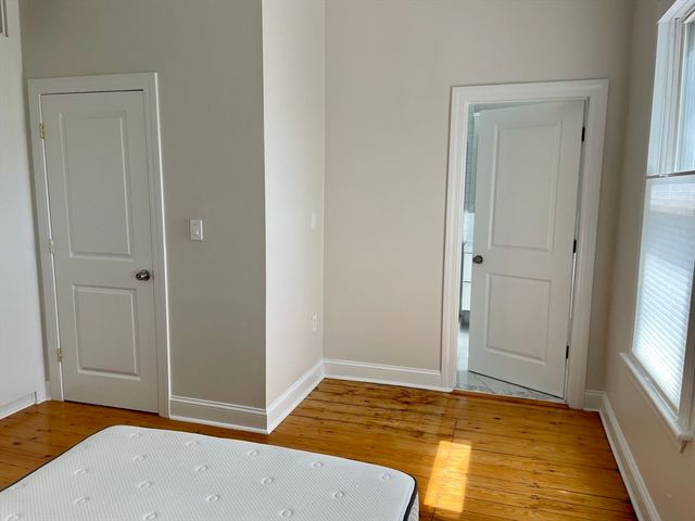 258 W Broadway 4, Boston, MA 02127