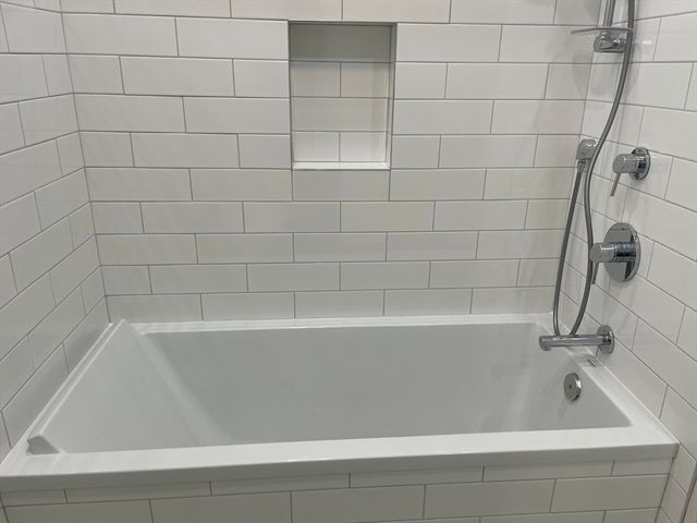 258 W Broadway 4, Boston, MA 02127