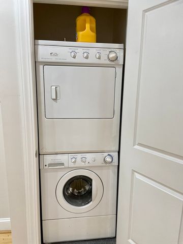 258 W Broadway 4, Boston, MA 02127