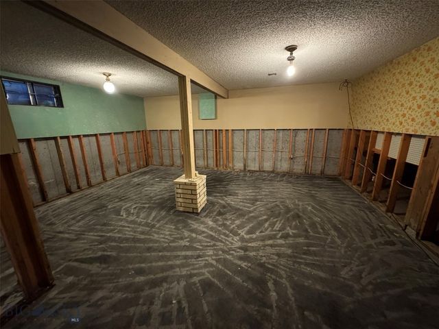 13505 Turah Road, Clinton, MT 59825