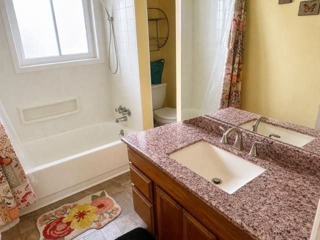209 N Christine Circle, Mt Clemens, MI 48043
