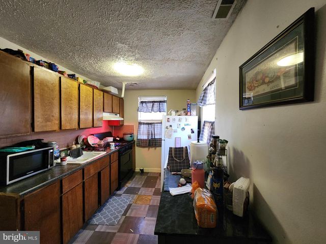 2838 BOOKERT DR, Baltimore, MD 21225