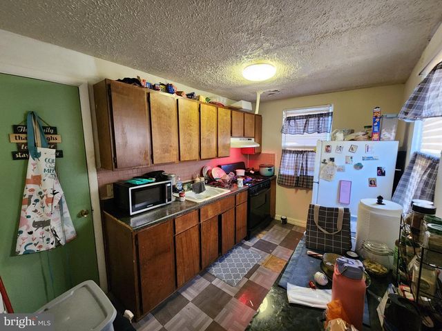 2838 BOOKERT DR, Baltimore, MD 21225